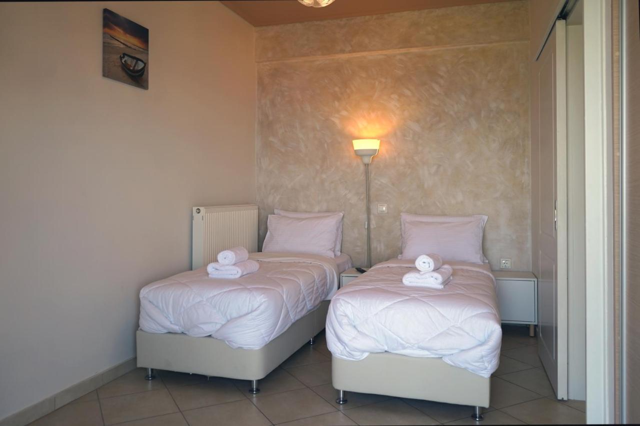 Semiramis Suites With Pool Kalamata Exteriér fotografie
