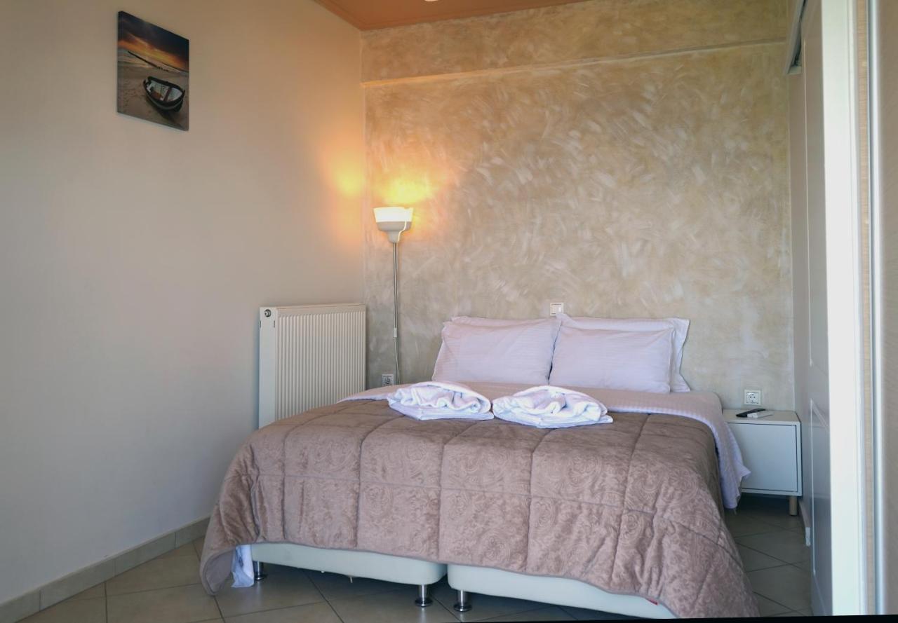 Semiramis Suites With Pool Kalamata Exteriér fotografie