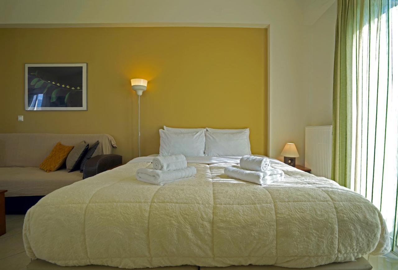 Semiramis Suites With Pool Kalamata Exteriér fotografie