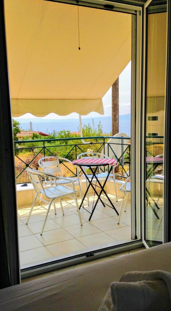 Semiramis Suites With Pool Kalamata Exteriér fotografie