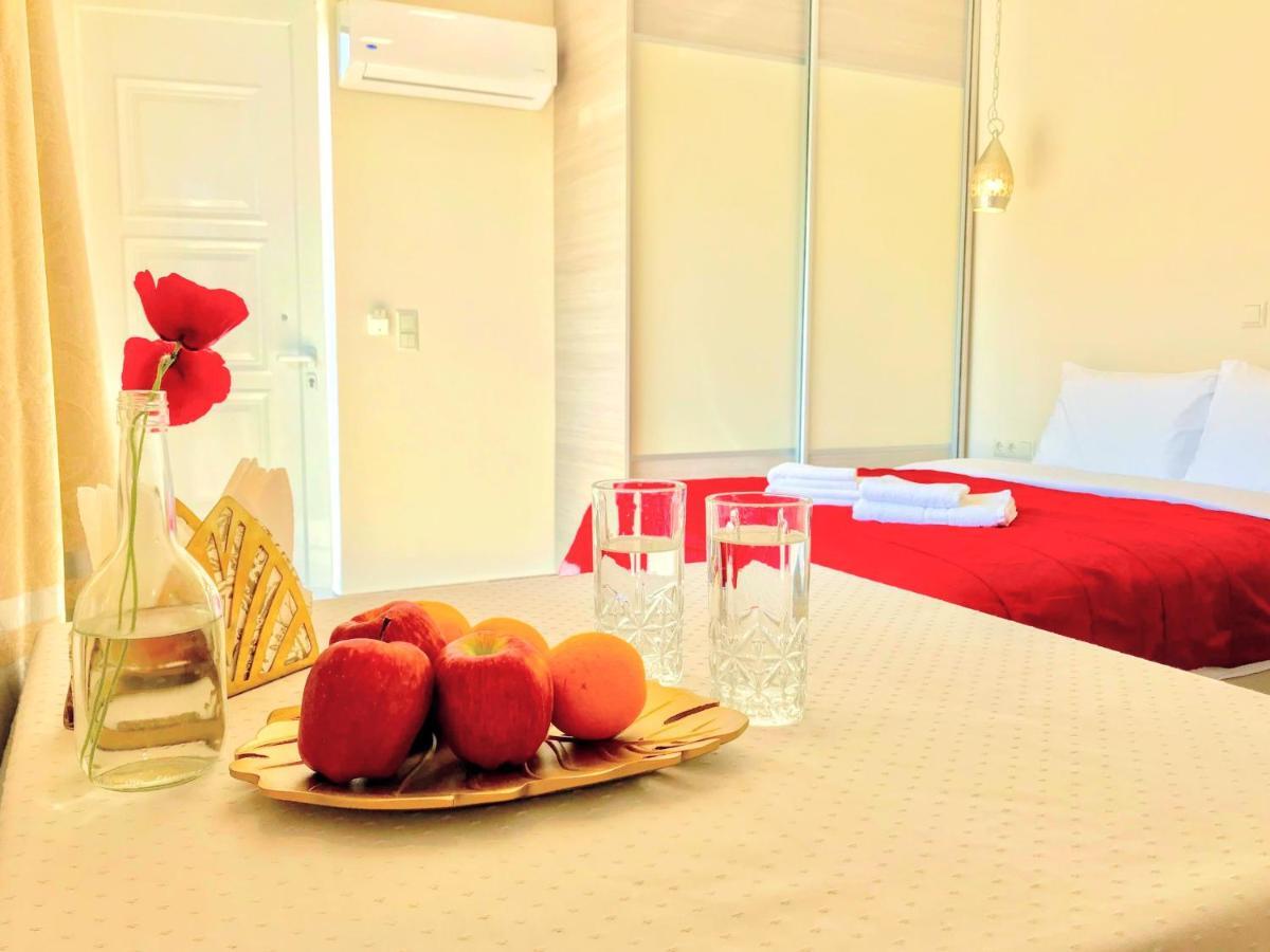 Semiramis Suites With Pool Kalamata Exteriér fotografie