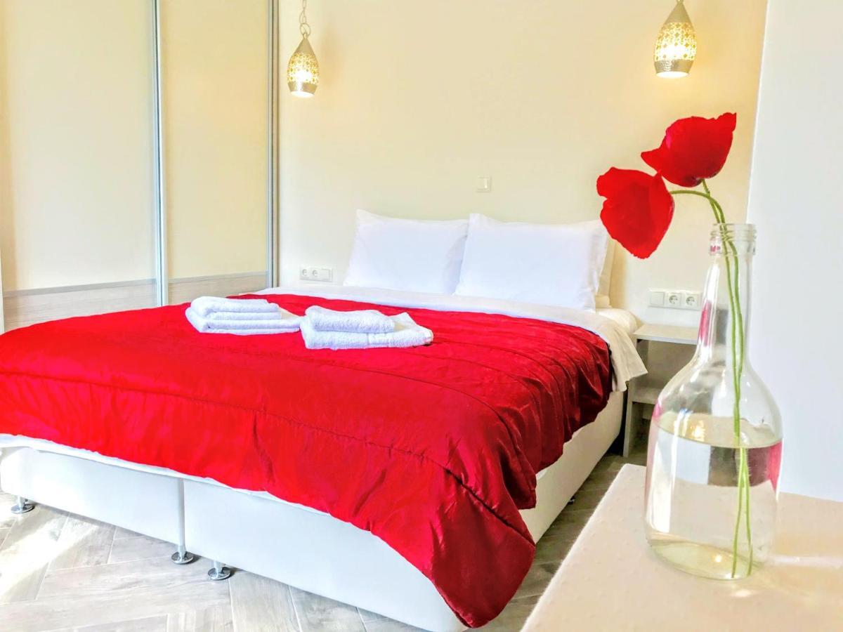 Semiramis Suites With Pool Kalamata Exteriér fotografie